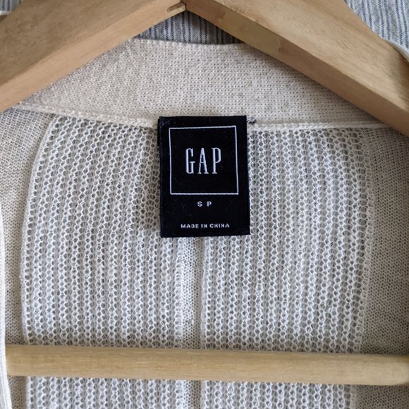 Gap Cable Knit Cream Cardigan - Picture 3 of 3